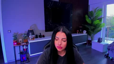 Snapshot of anemariejolie chatting on 04-26-26, 04:26 Anne online show from 04-26-26, 04:26