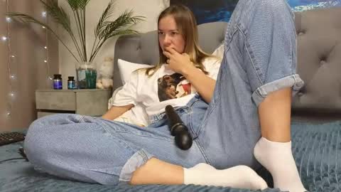Snapshot of ange1ok chatting on 05-05-26, 03:20 ange1ok online show from 05-05-26, 03:20