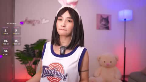 Snapshot of angeeel_ chatting on 10-23-25, 03:50 Angel online show from 10-23-25, 03:50