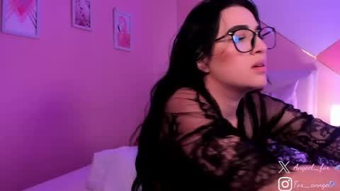 Angel  online show from 04-18-26, 05:39