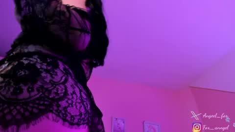 Angel  online show from 04-19-26, 03:17