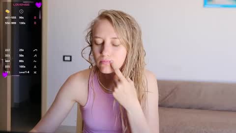 Snapshot of angeellina chatting on 05-27-26, 11:29 angeellina online show from 05-27-26, 11:29
