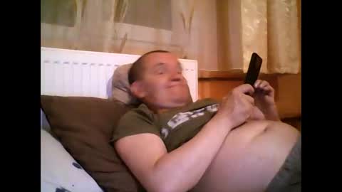 Angel online show from 04-25-26, 11:02