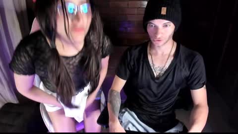 Snapshot of angel_and_yessi chatting on 01-18-25, 02:14 Angel y Yessi online show from 01-18-25, 02:14