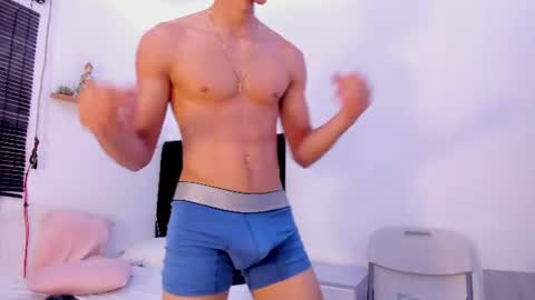 angel_boy0 online show from 06-25-26, 08:24