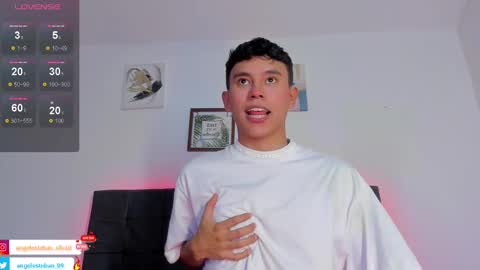 ngel Esteban  online show from 10-30-25, 04:14