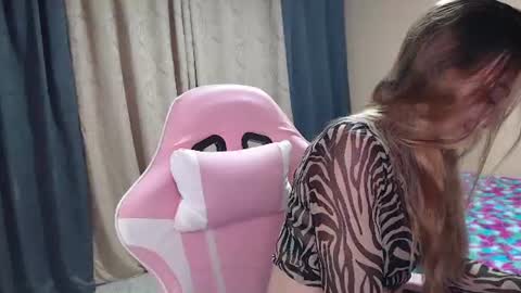Angel Girl online show from 06-19-26, 09:29