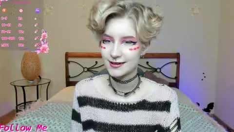 Snapshot of angel_julles chatting on 10-31-25, 02:12 Angel Dust online show from 10-31-25, 02:12