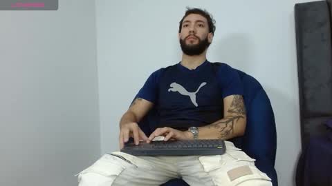 angel_kyrozz online show from 11-13-25, 09:25