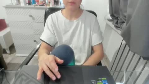 Snapshot of angel_lee__ chatting on 02-08-25, 11:12 angel_lee__ online show from 02-08-25, 11:12