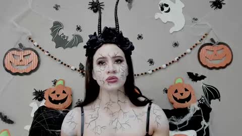 Angel online show from 10-31-25, 01:17