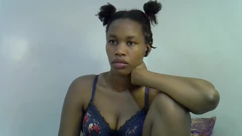 angel_mia5 online show from 11-27-25, 12:35