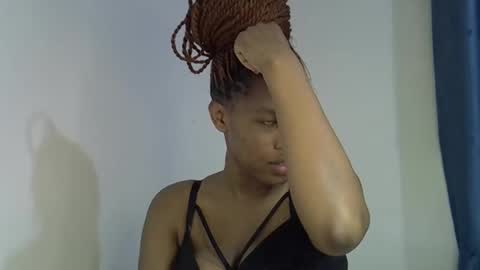 angel_mia5 online show from 04-18-26, 04:44