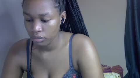 angel_mia5 online show from 06-18-26, 01:06