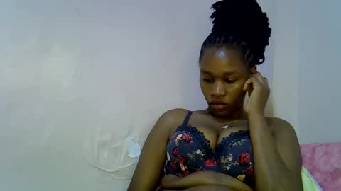 angel_mia5 online show from 07-28-26, 03:54
