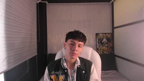 Snapshot of angel_st1 chatting on 04-09-26, 12:10 Angel online show from 04-09-26, 12:10