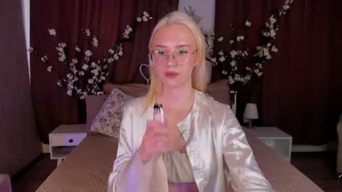 Angelica online show from 06-15-26, 05:42