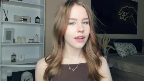 SofiaSofi online show from 05-18-26, 07:25
