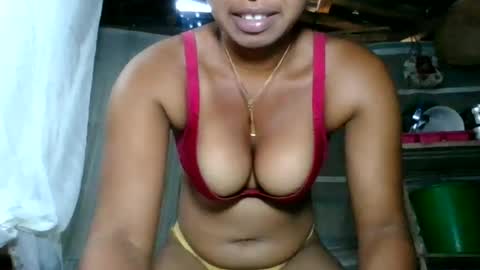 Snapshot of angela0112 chatting on 07-24-26, 04:43 angela0112 online show from 07-24-26, 04:43