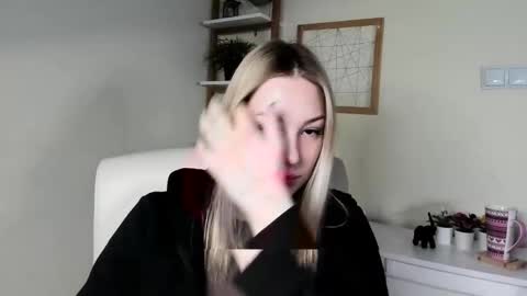 Angela online show from 02-13-26, 06:31