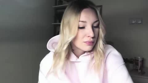 Angela online show from 02-18-26, 06:42