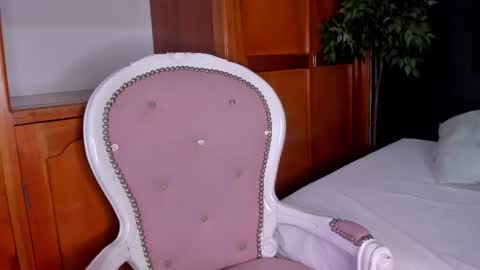 Snapshot of angela_boobies chatting on 09-26-25, 11:25 angela_boobies online show from 09-26-25, 11:25