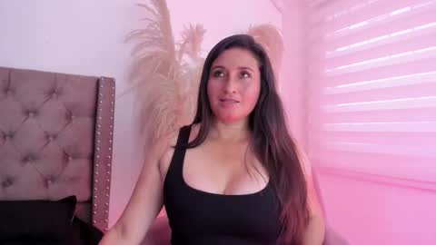 Ange online show from 10-13-25, 03:23