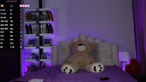 Angela online show from 07-04-26, 12:11
