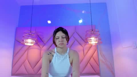 ANGELA online show from 03-11-25, 12:17