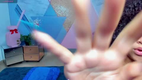 Angela online show from 03-08-25, 09:50