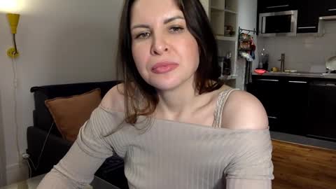 Snapshot of angeladarkk chatting on 02-14-25, 10:36 Angela online show from 02-14-25, 10:36