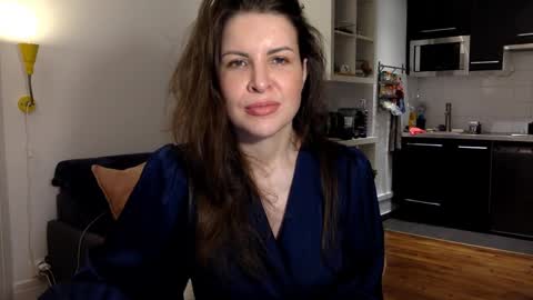 Snapshot of angeladarkk chatting on 02-17-25, 08:15 Angela online show from 02-17-25, 08:15