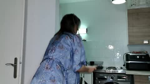 Angela online show from 05-14-26, 01:18