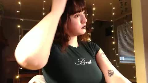 Snapshot of angelalice555 chatting on 05-25-26, 12:16 angelalice555 online show from 05-25-26, 12:16