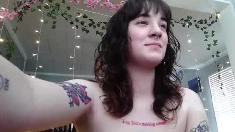 Snapshot of angelalice555 chatting on 05-26-26, 10:17 angelalice555 online show from 05-26-26, 10:17