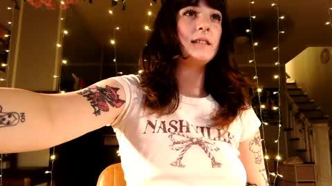 Snapshot of angelalice555 chatting on 06-16-26, 03:42 angelalice555 online show from 06-16-26, 03:42