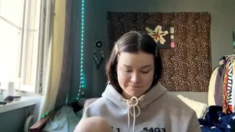 Snapshot of angelcatier chatting on 06-19-26, 02:10 angelcatier online show from 06-19-26, 02:10
