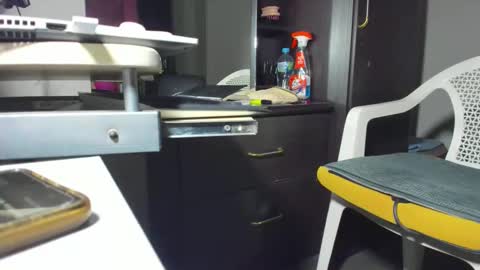 Snapshot of angelchezcka chatting on 06-06-26, 12:21 cheche online show from 06-06-26, 12:21