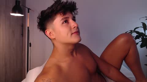 Snapshot of angelcossio chatting on 12-19-24, 08:02 Angel online show from 12-19-24, 08:02