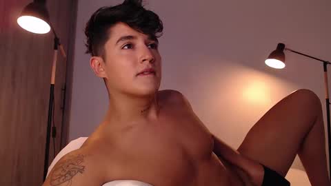 Snapshot of angelcossio chatting on 02-16-25, 02:09 Angel online show from 02-16-25, 02:09