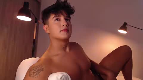 Snapshot of angelcossio chatting on 02-26-25, 09:05 Angel online show from 02-26-25, 09:05