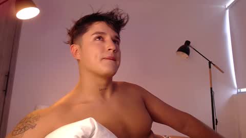 Snapshot of angelcossio chatting on 10-03-25, 09:01 Angel online show from 10-03-25, 09:01