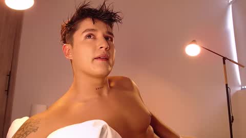 Angel online show from 11-25-25, 07:03