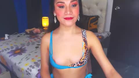 Snapshot of angelcumfallen chatting on 02-11-25, 03:18 Angel online show from 02-11-25, 03:18
