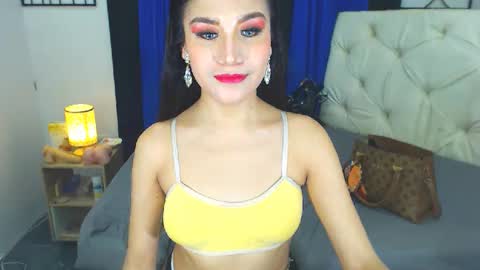 Snapshot of angelcumfallen chatting on 02-24-25, 02:30 Angel online show from 02-24-25, 02:30