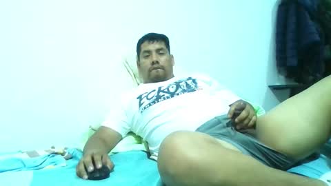 angeldavid90 online show from 01-06-26, 04:16