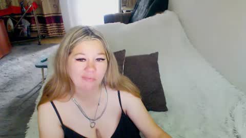 Snapshot of angeldemongirl chatting on 08-01-26, 01:38 angeldemongirl online show from 08-01-26, 01:38