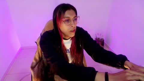 angele online show from 03-11-26, 11:44