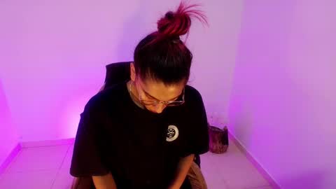 angele online show from 03-17-26, 06:11