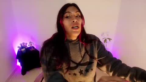 Snapshot of angele_johnson chatting on 06-09-26, 10:10 angele online show from 06-09-26, 10:10